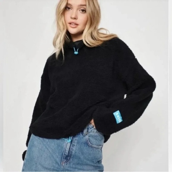 Levi's ® Women's Aura Sherpa Pullover Sweater - Picture 2 of 5